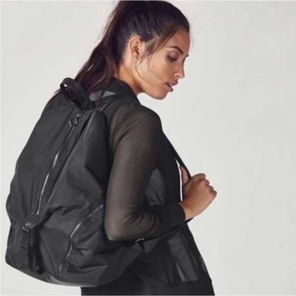 Fabletics Row black backpack - Picture 1 of 9